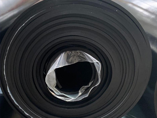 在氯丁胶的生产制造中为什么需要氧化镁的参与？